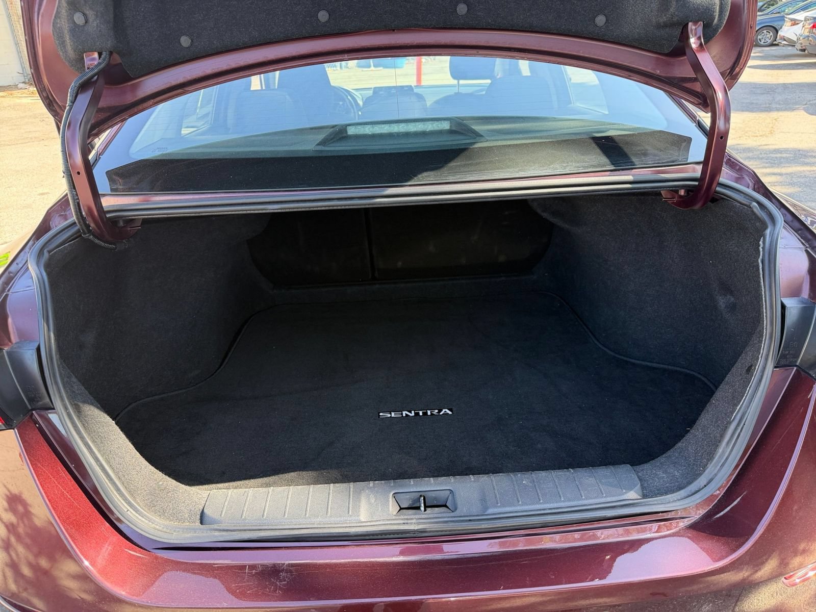 Used 2025 Nissan Sentra SV FWD image 29