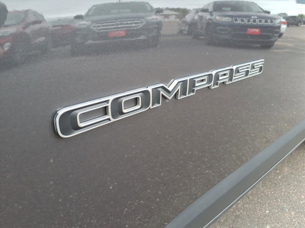 Used 2024 Jeep Compass Limited image 2