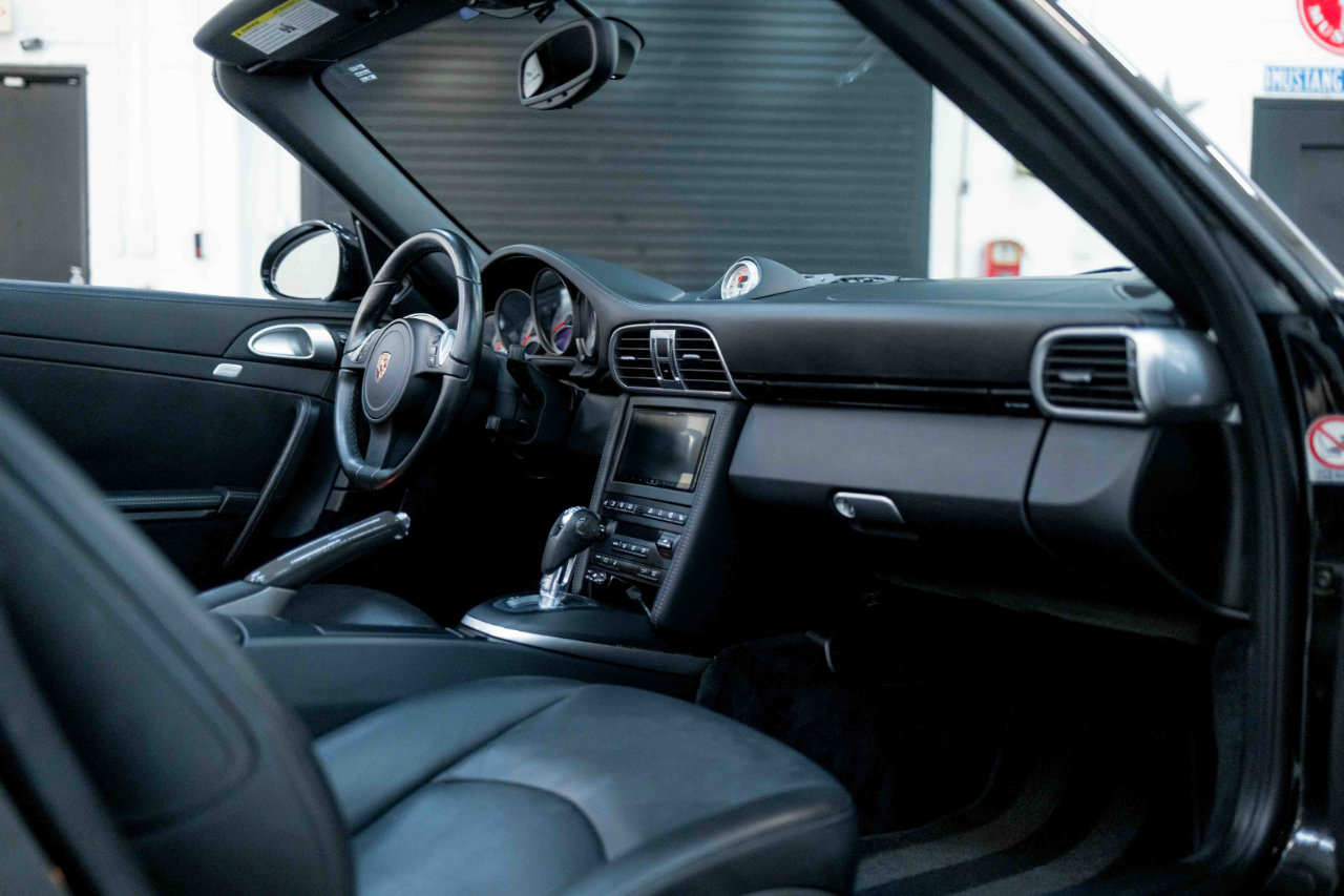 Used 2011 Porsche 911 Turbo S image 49