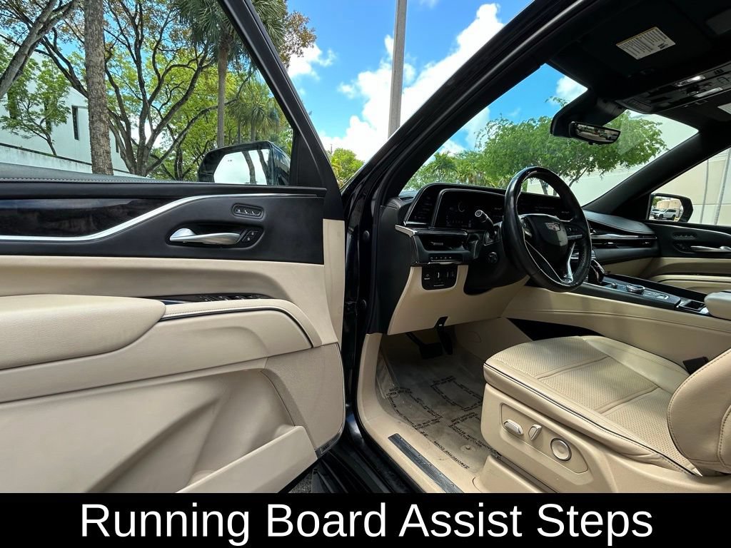 Used 2023 Cadillac Escalade Premium Luxury w/ Performance Package AWD/4WD image 15
