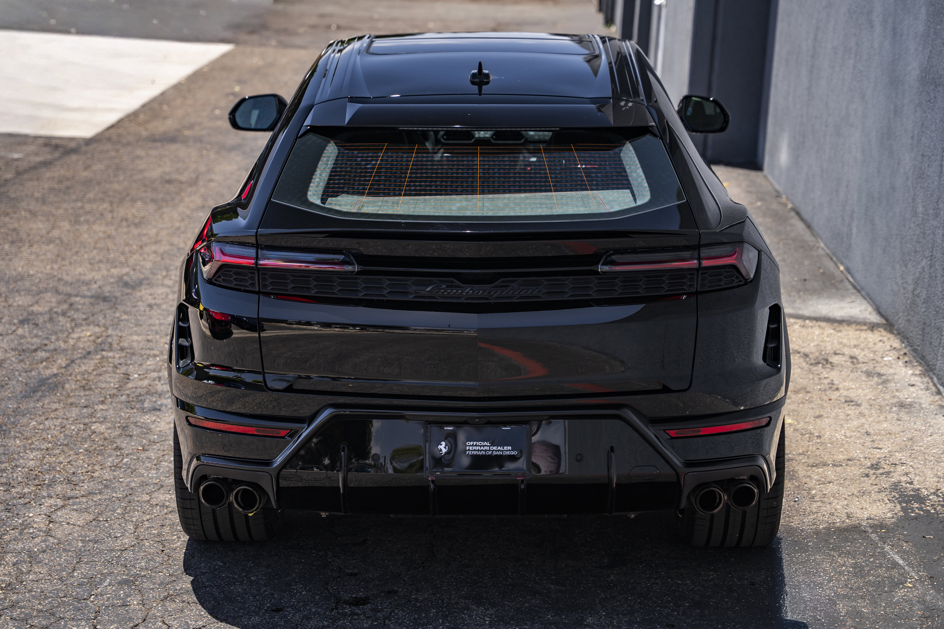 Used 2025 Lamborghini Urus SE AWD/4WD image 4