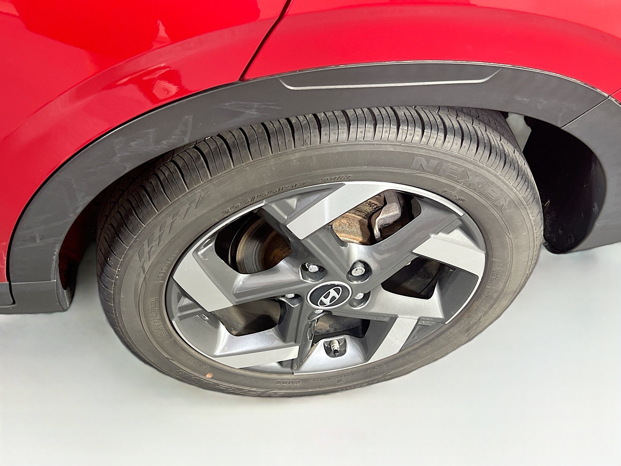 Used 2023 Hyundai Venue Limited FWD image 30