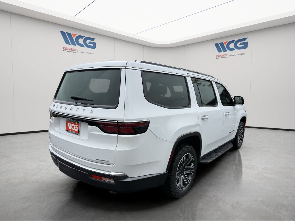 Used 2022 Jeep Wagoneer Series III AWD/4WD image 3