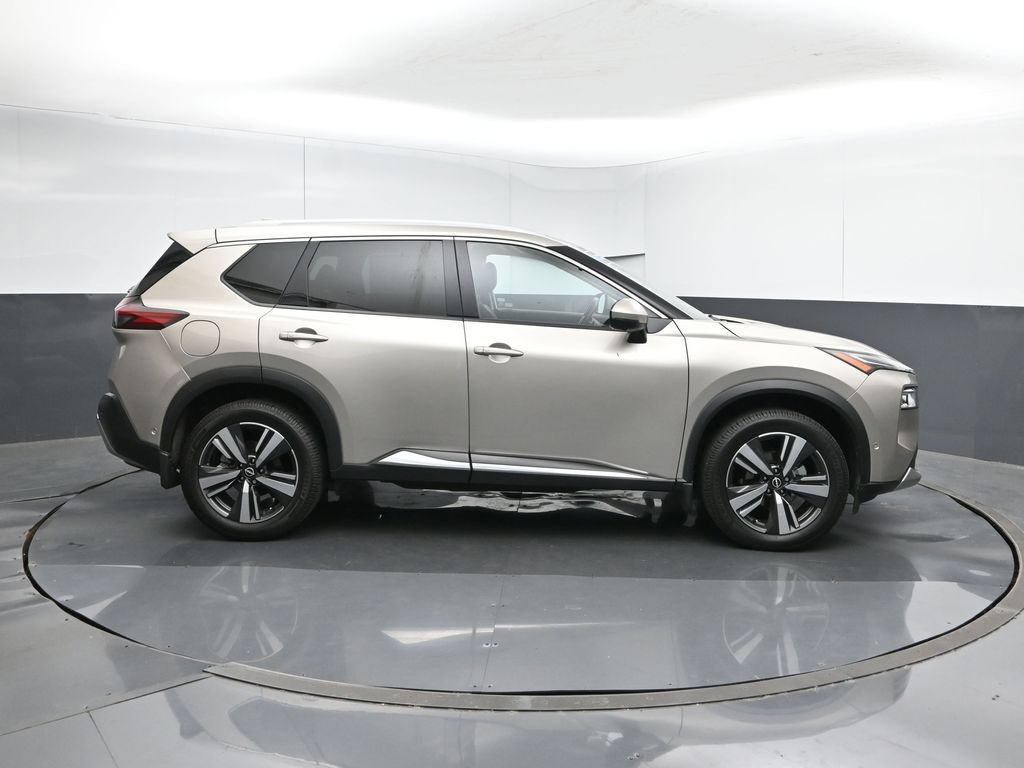 Used 2022 Nissan Rogue Platinum w/ Head-Up Display Package image 6