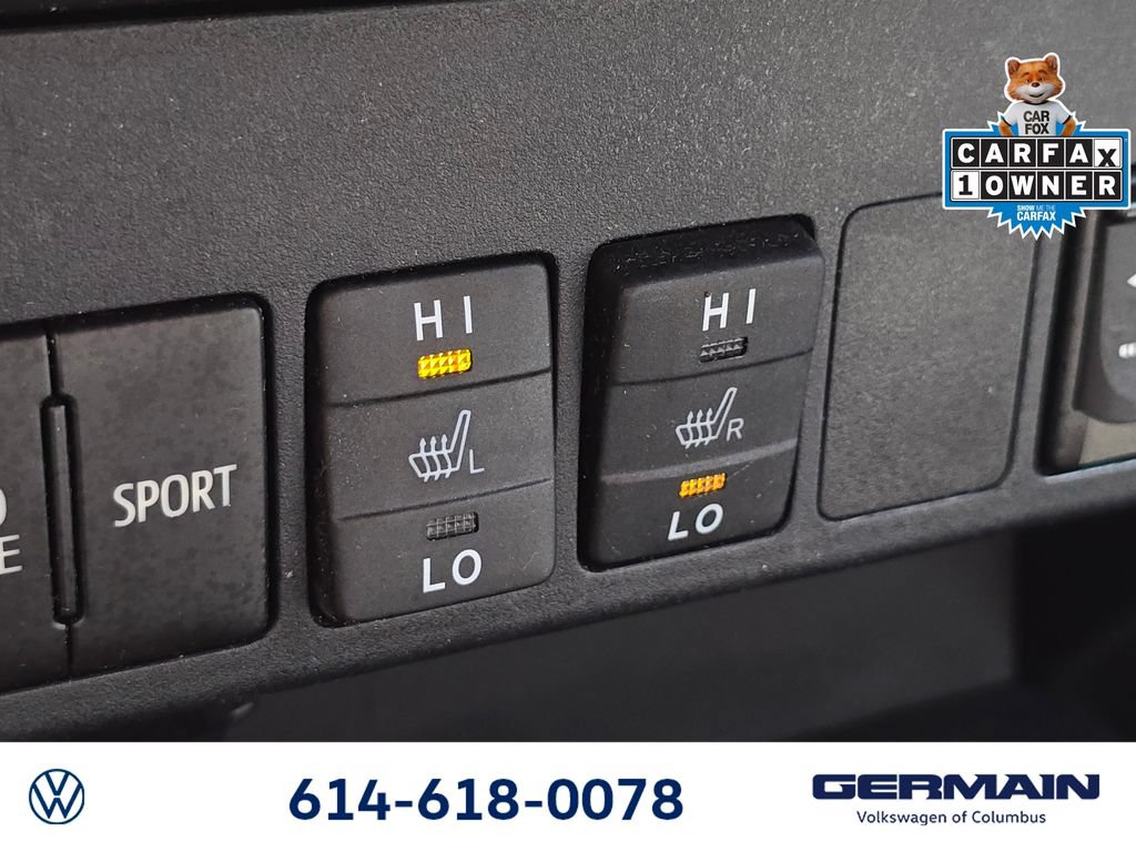 Used 2018 Toyota RAV4 Limited AWD/4WD image 37