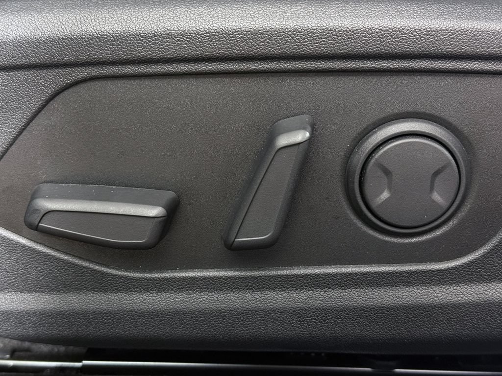 Certified 2025 Hyundai Elantra N Line FWD image 30