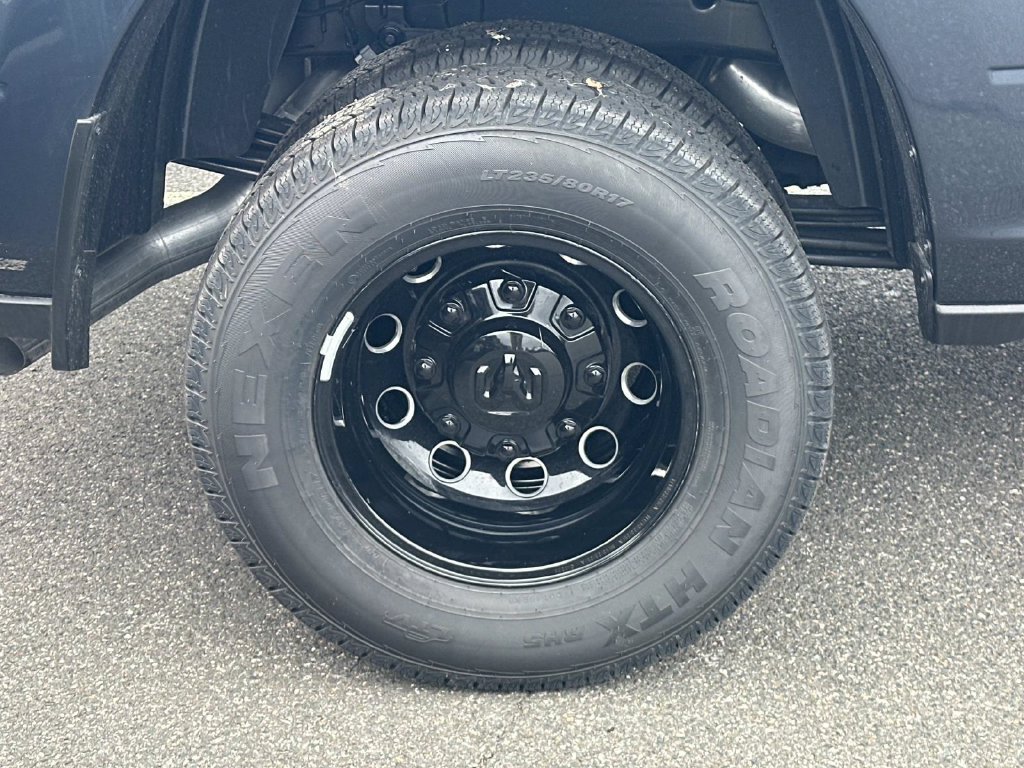 New 2026 RAM 3500 Laramie AWD/4WD image 10