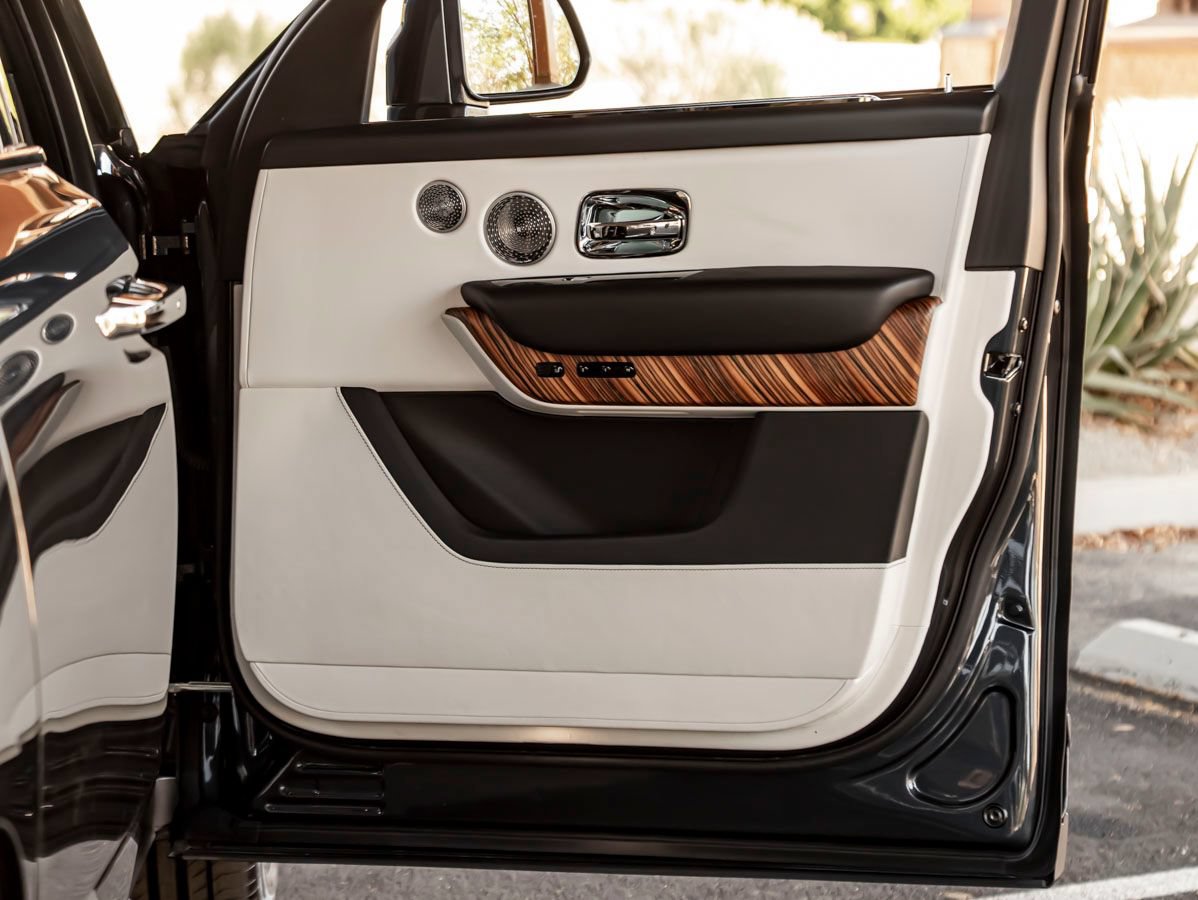 Certified 2019 Rolls-Royce Cullinan AWD/4WD image 36