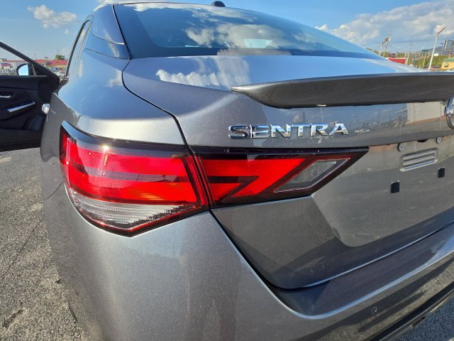 Used 2024 Nissan Sentra SR FWD image 26