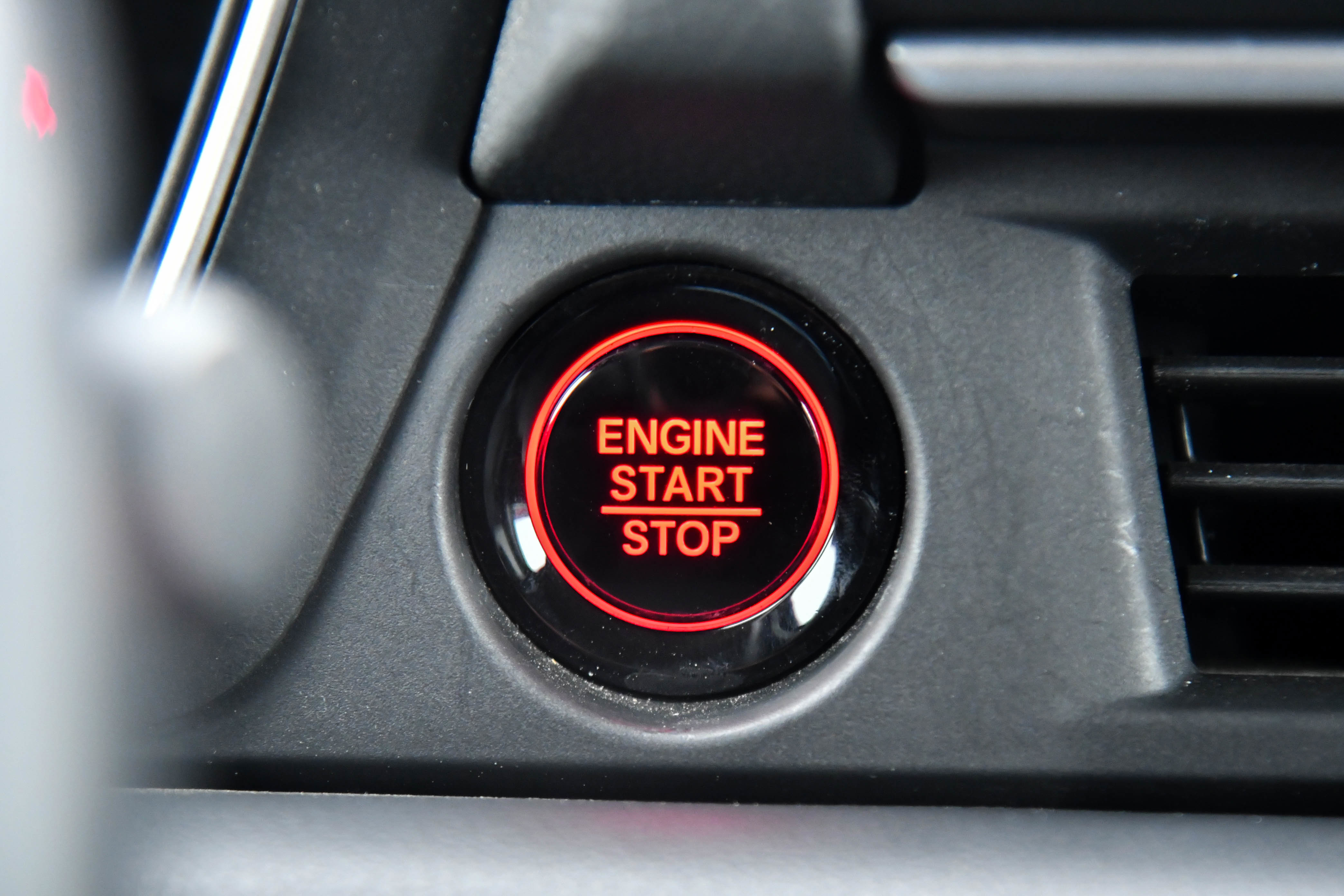 Used 2025 Honda Pilot EX-L image 31