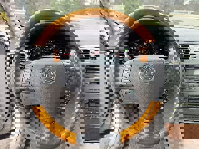 Used 2005 Lexus ES 330 image 8