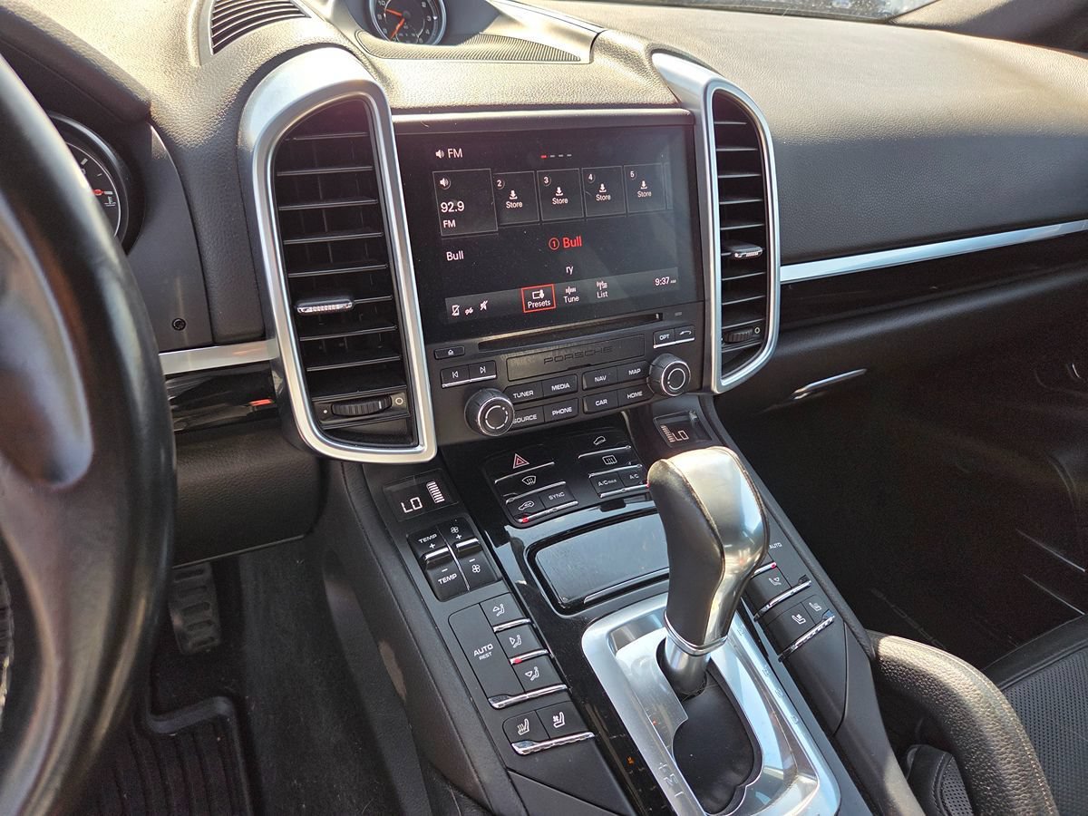 Used 2018 Porsche Cayenne Platinum Edition AWD/4WD image 10