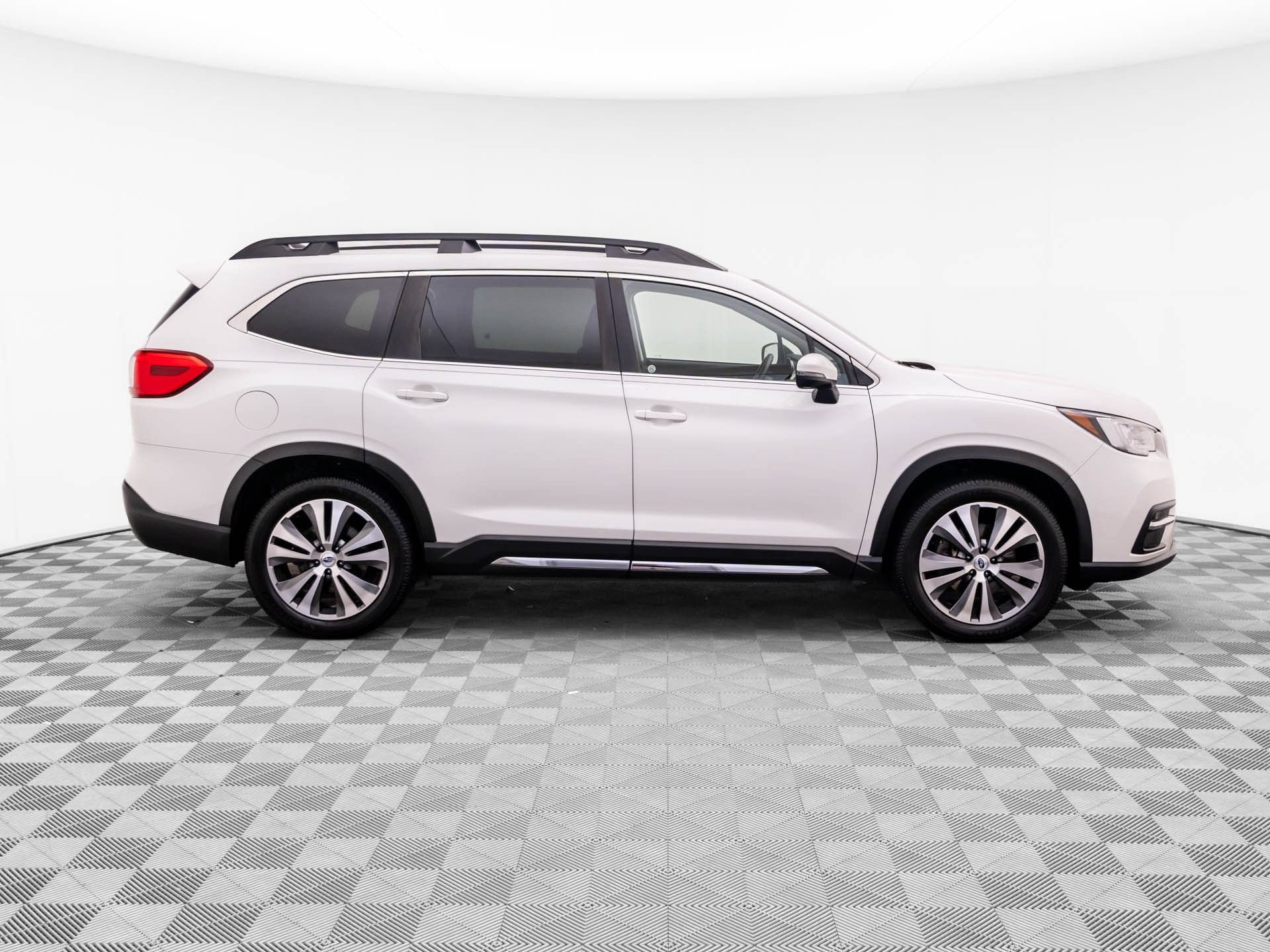 Used 2019 Subaru Ascent Limited w/ Popular Package #4 AWD/4WD image 6