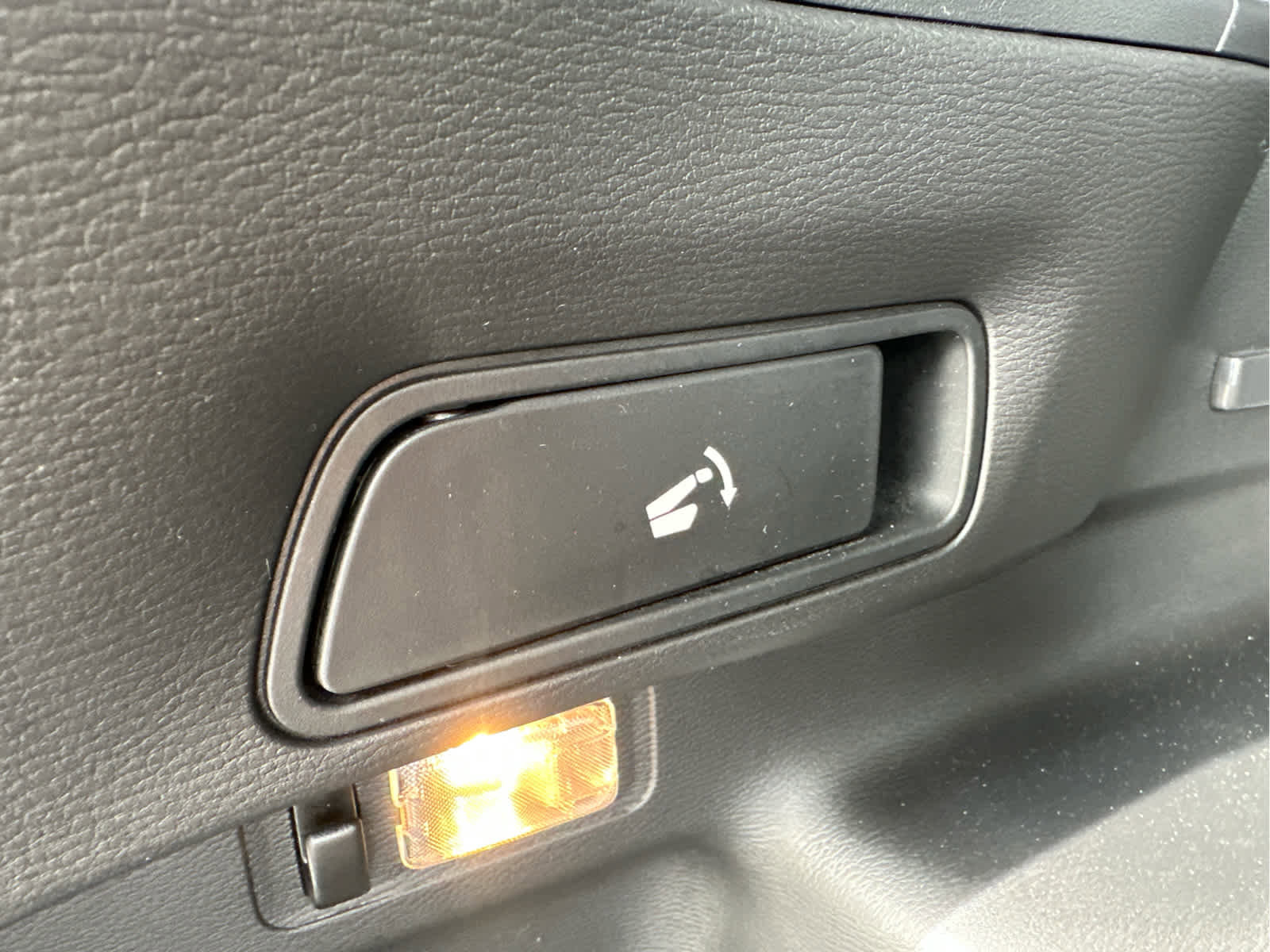 Used 2024 Mitsubishi Outlander SE image 48