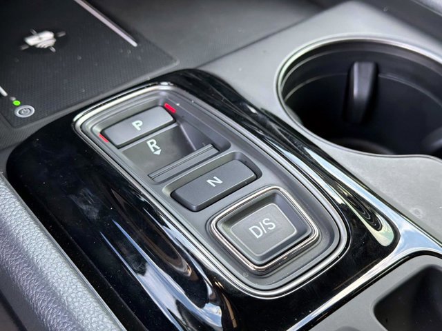 Used 2025 Honda Pilot TrailSport image 23