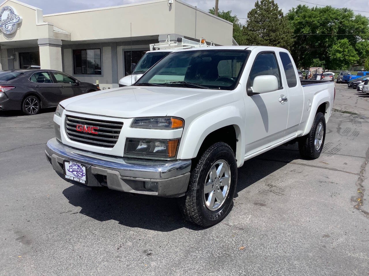 Used 2011 GMC Canyon SLE AWD/4WD image 2