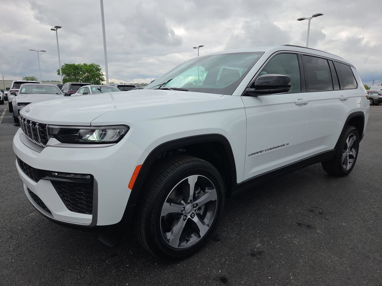New 2026 Jeep Grand Cherokee L Limited AWD/4WD image 3