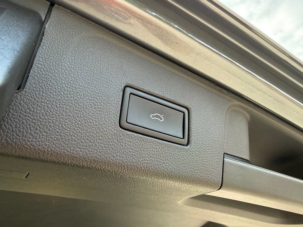 Certified 2022 Volkswagen Atlas SEL Premium AWD/4WD image 29