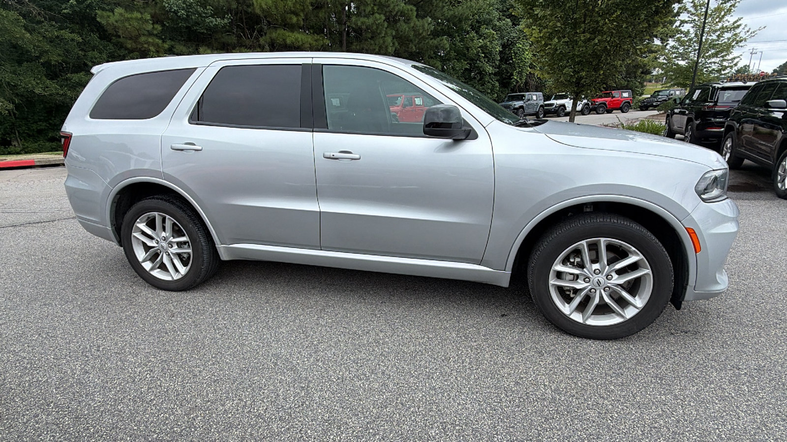 Used 2025 Dodge Durango GT AWD/4WD image 7