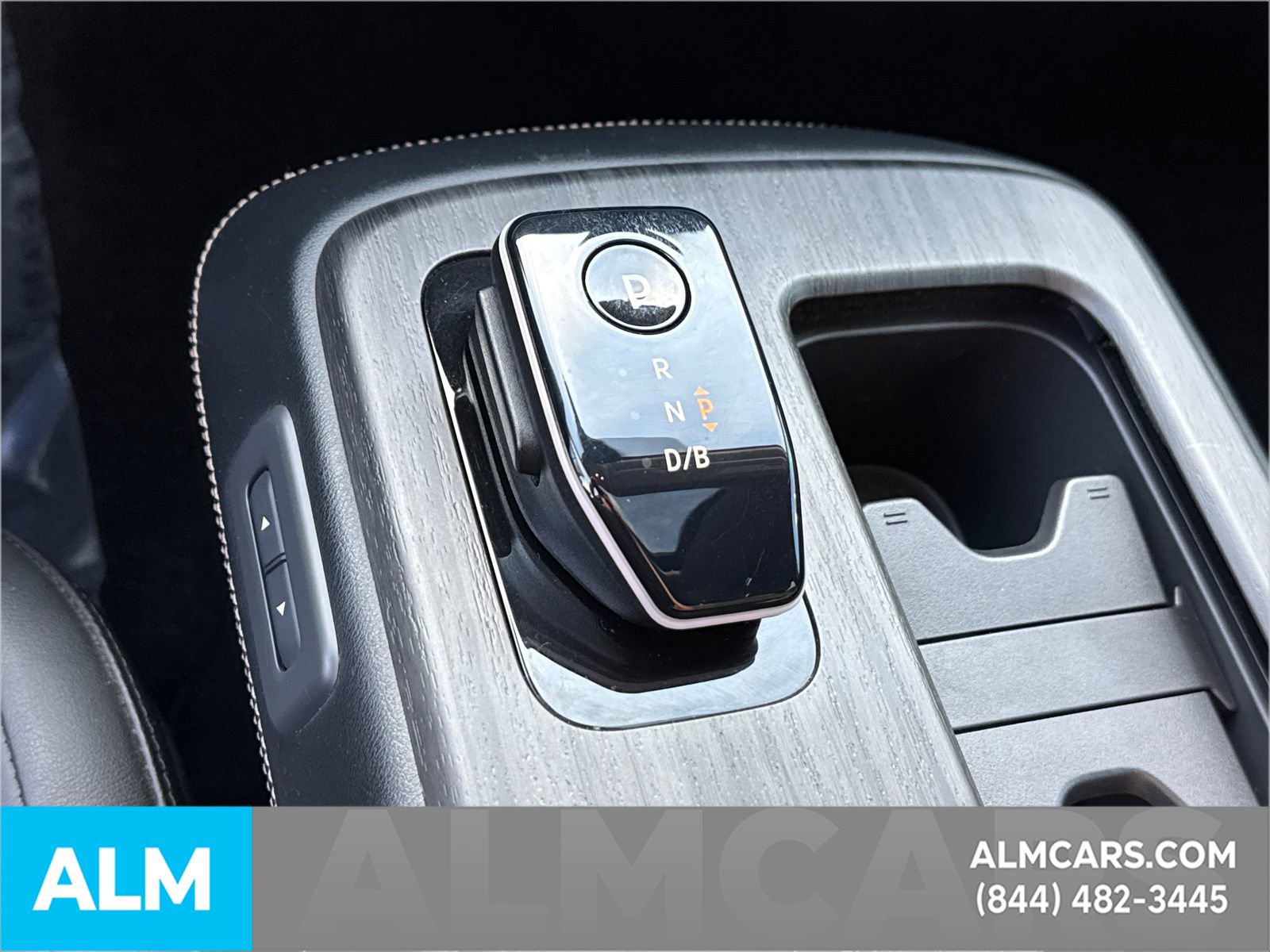 Used 2023 Nissan Ariya AWD image 36