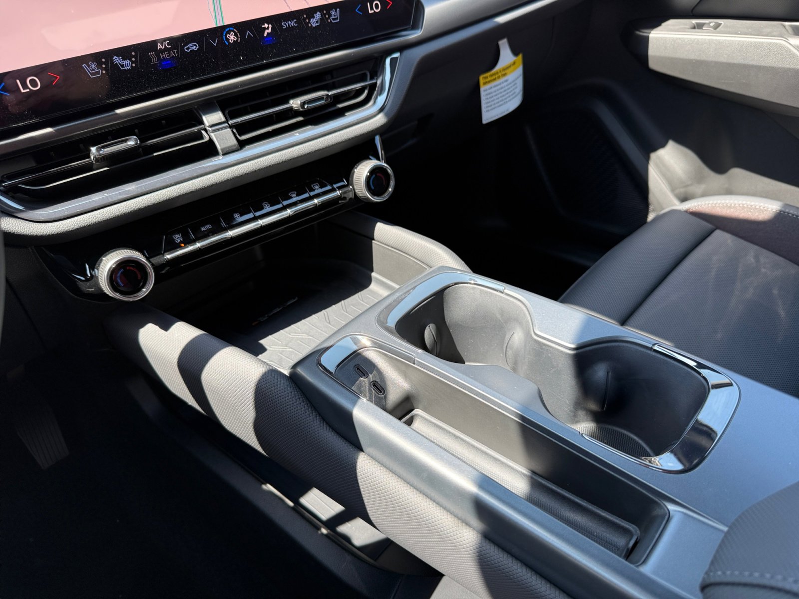 New 2025 Chevrolet Equinox EV RS w/ Active Safety Package 3 AWD/4WD image 13