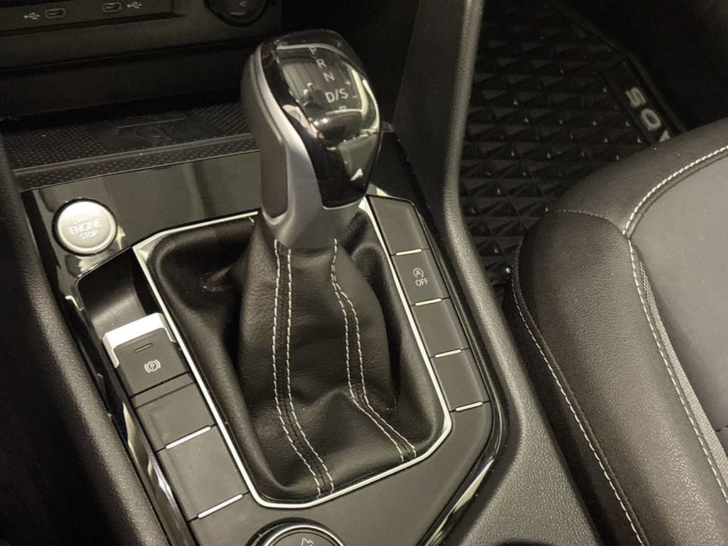 Certified 2024 Volkswagen Taos SE w/ Panoramic Sunroof Package image 17