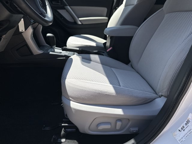 Used 2016 Subaru Forester 2.5i Premium AWD/4WD image 10