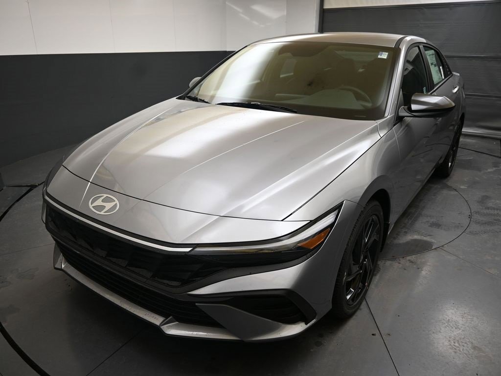 New 2026 Hyundai Elantra Sport image 2