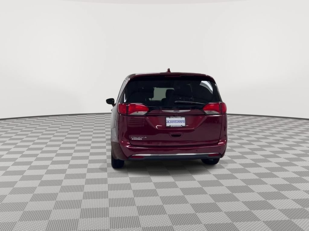 Used 2020 Chrysler Pacifica Touring w/ Advanced Safetytec Group FWD image 7