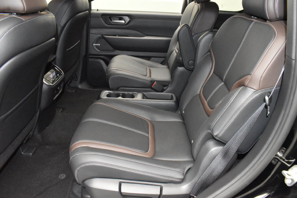 New 2026 Nissan Armada SL w/ Captain's Chari Seat Package AWD/4WD image 40