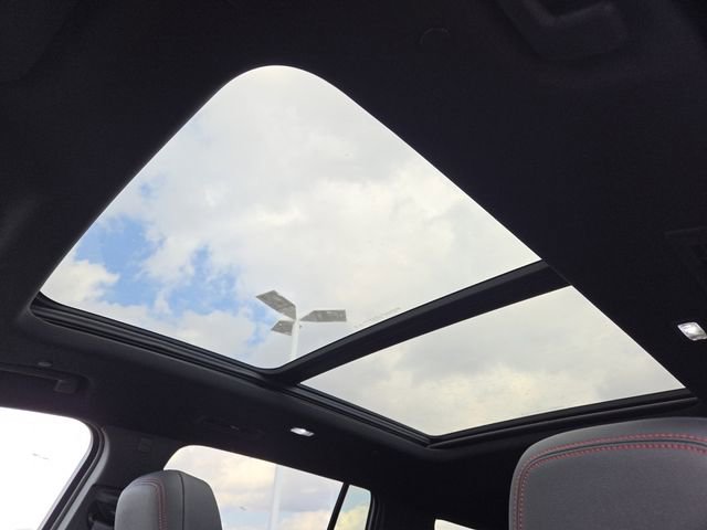 New 2026 Chevrolet Traverse RS w/ LPO, Floor Liner Package image 3