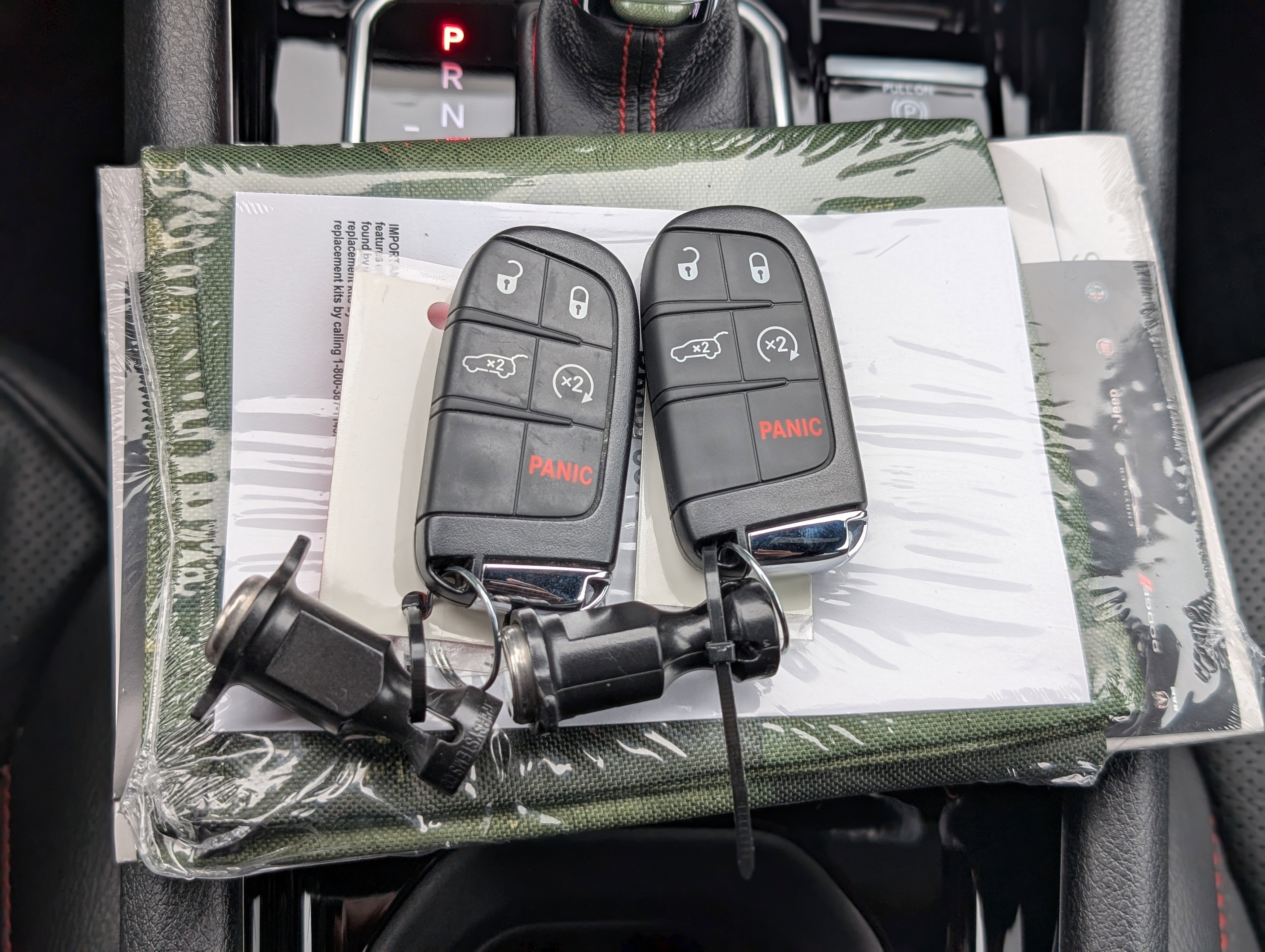 Used 2025 Jeep Compass Trailhawk w/ Trailhawk Elite Group image 36