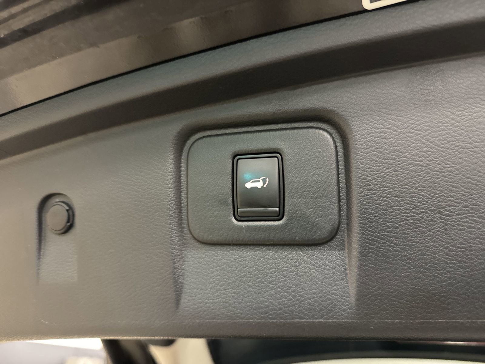 Used 2019 Nissan Murano Platinum w/ Cargo Package image 34