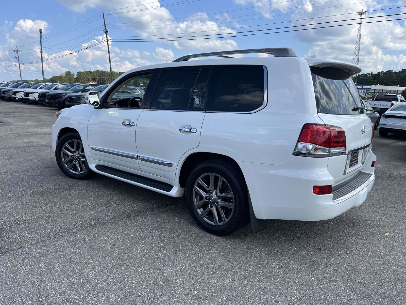 Used 2015 Lexus LX 570 4WD image 5