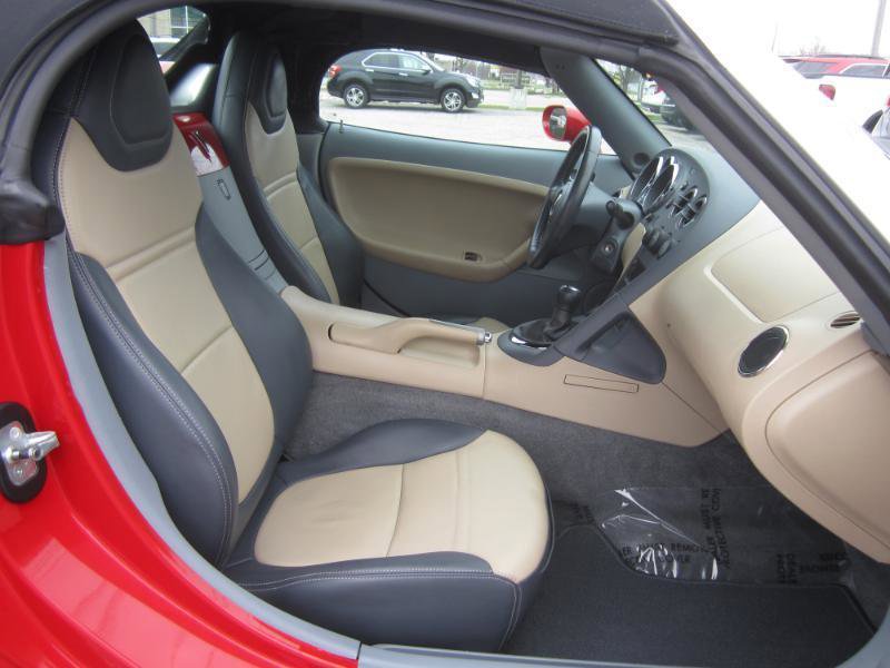 Used 2006 Pontiac Solstice Convertible w/ Premium Package image 9