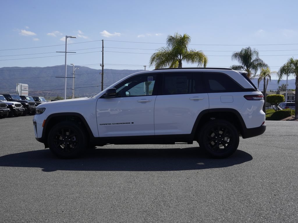 New 2026 Jeep Grand Cherokee Altitude AWD/4WD image 7