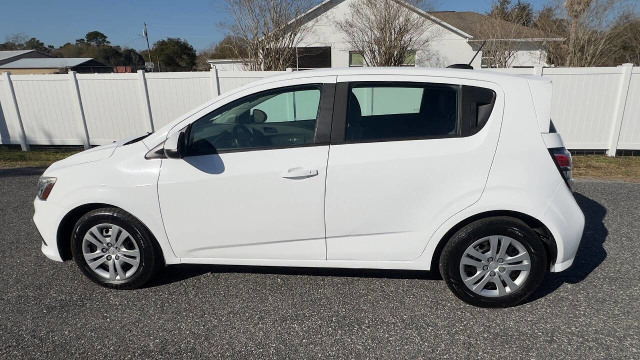 Used 2017 Chevrolet Sonic LT image 9