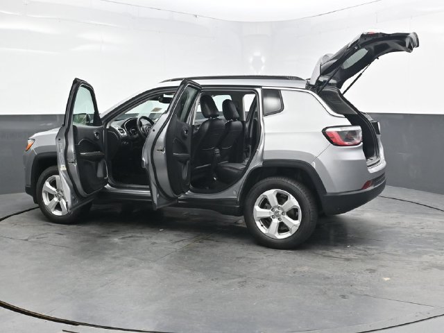 Used 2021 Jeep Compass Latitude w/ Convenience Group AWD/4WD image 45