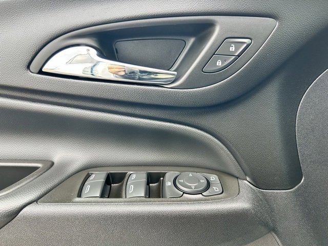 Used 2024 Chevrolet Equinox LT image 18