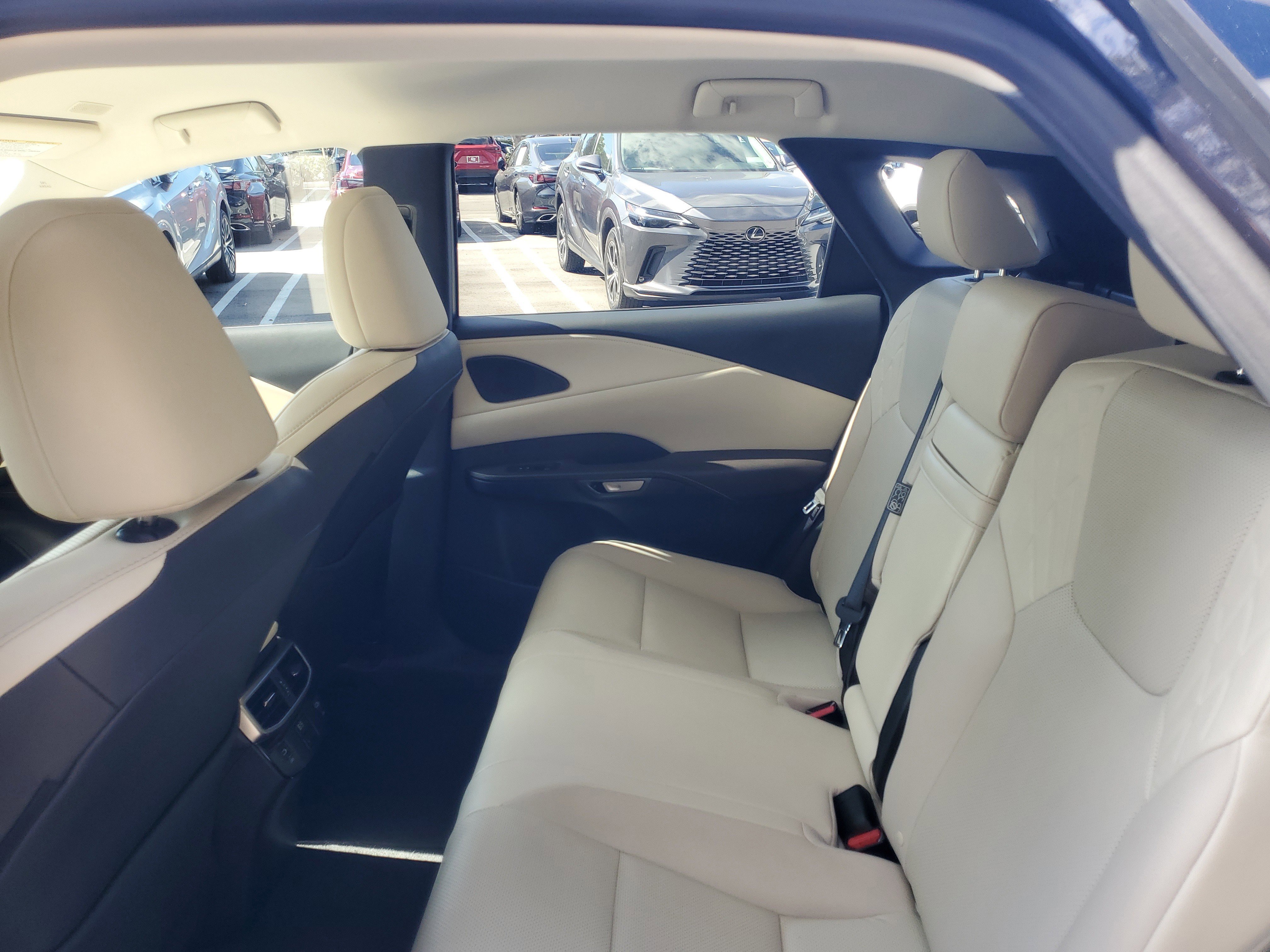 Certified 2024 Lexus RX 350 FWD w/ Technology Package image 11