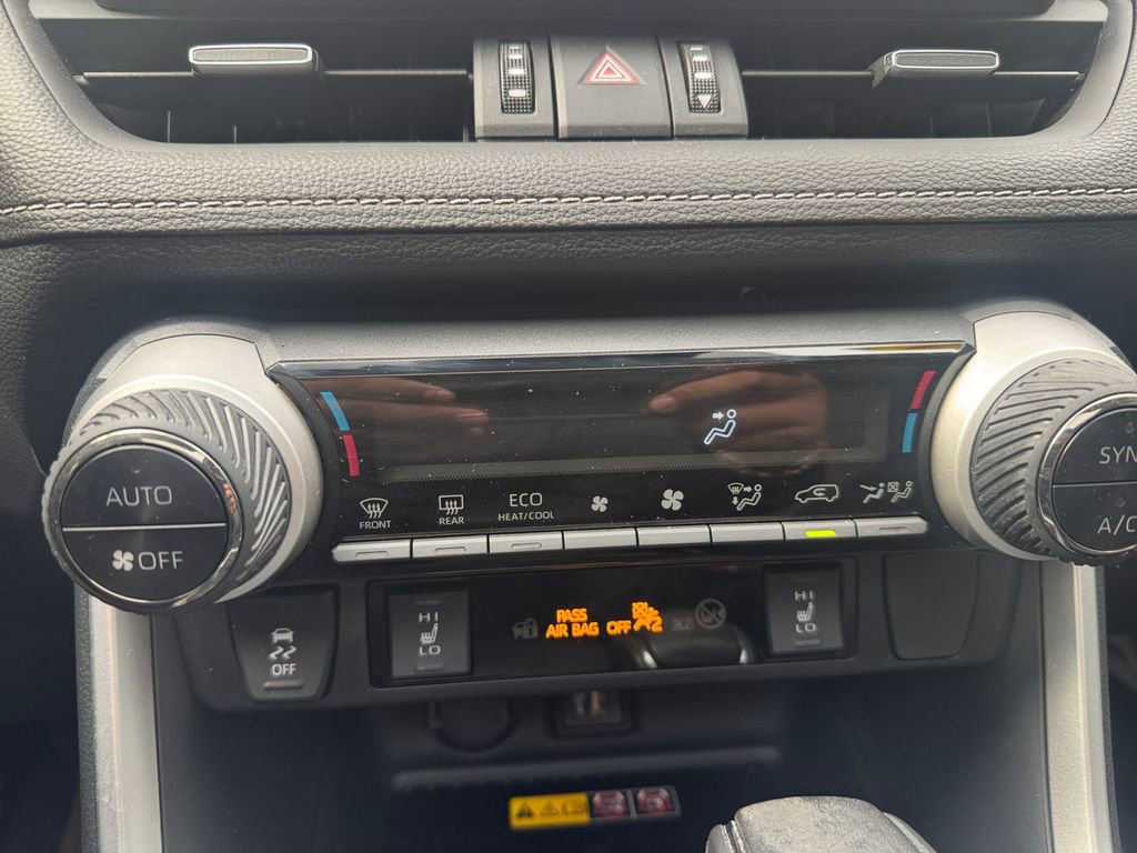 Used 2024 Toyota RAV4 XLE Premium image 22