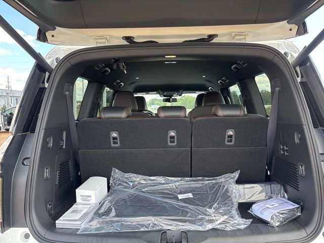 New 2026 Nissan Armada SL w/ Captain's Chari Seat Package image 20