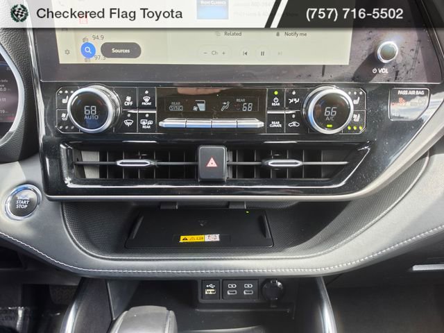 Used 2023 Toyota Highlander Limited image 17