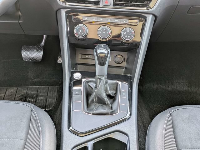 Certified 2023 Volkswagen Taos SE w/ Panoramic Sunroof Package FWD image 19