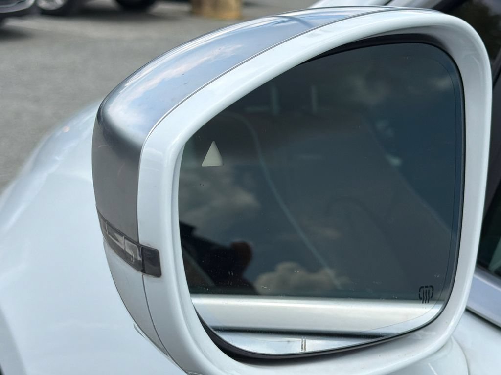 Used 2024 Chrysler Pacifica Pinnacle AWD/4WD image 18