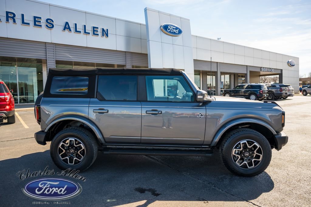 Used 2022 Ford Bronco Outer Banks image 8