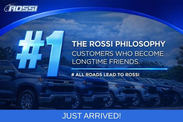 Used 2023 Chevrolet Equinox LS AWD/4WD image 2