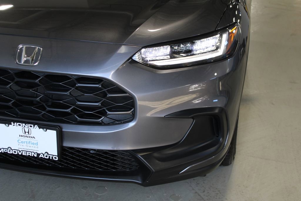 Used 2024 Honda HR-V LX image 2