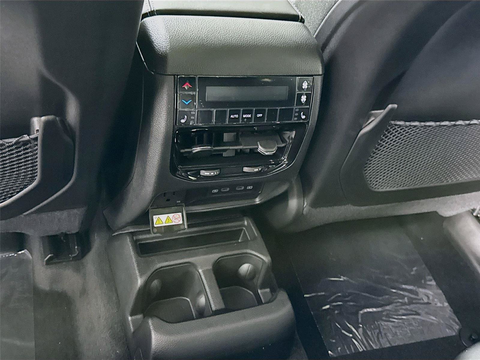 New 2026 Jeep Grand Cherokee L Limited AWD/4WD image 19