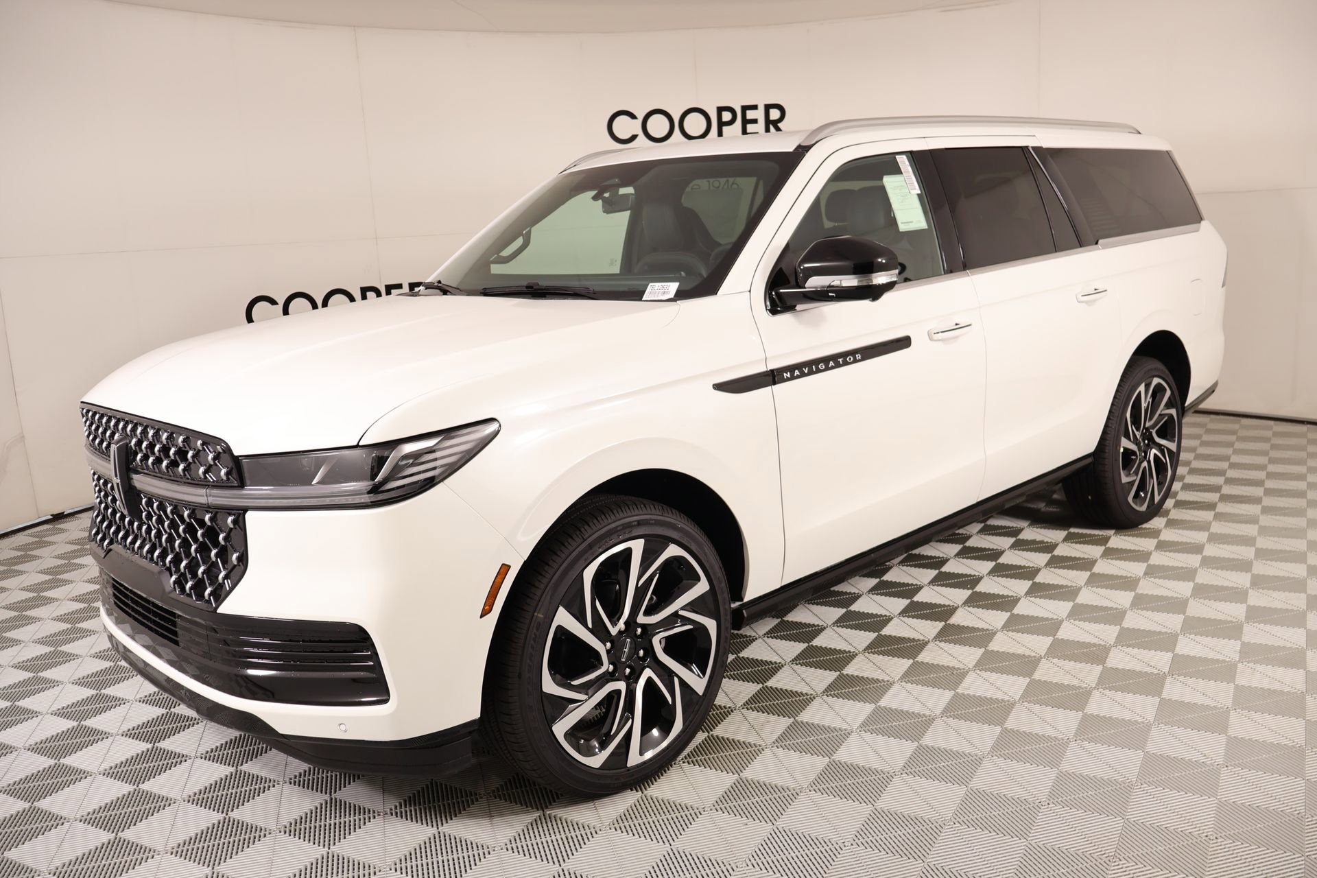 New 2026 Lincoln Navigator L Black Label AWD/4WD image 10